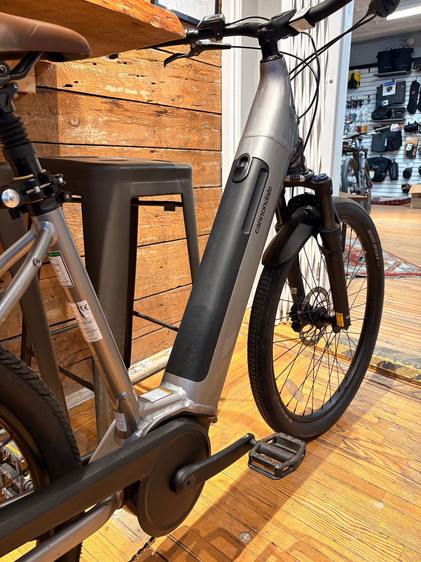 Demo Cannondale Adventure Neo